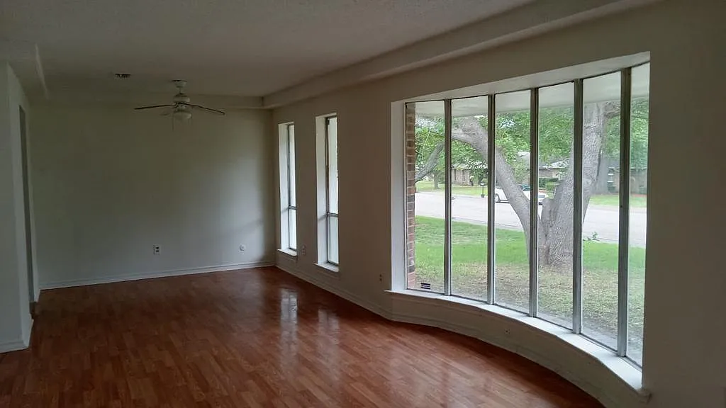 4 bed, 2.5 bath, 2167 sqft, $2,395 — Photo 1