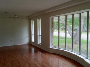 1140 Shadywood Ln, Desoto, TX 75115