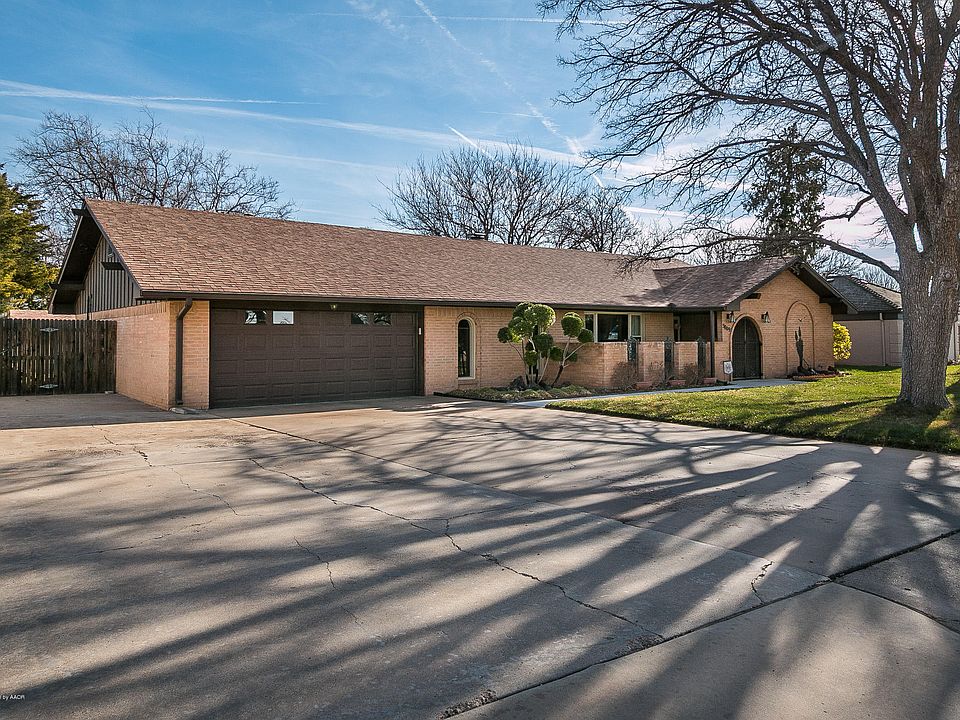 1st image of 3809 Carlton Dr