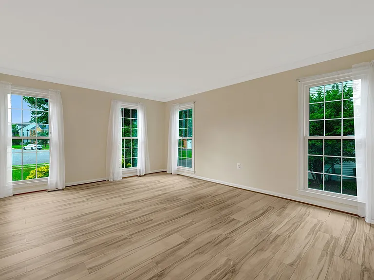 814 Autumn Breeze Ct — Photo 17
