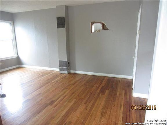 2nd image of 410 Oriental Ave