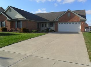 1513 Brook Park Dr, Troy, OH 45373