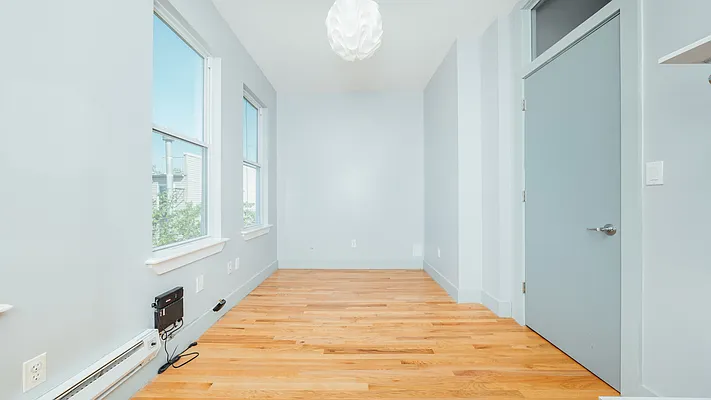 Rented by Nooklyn NYC LLC | media 4