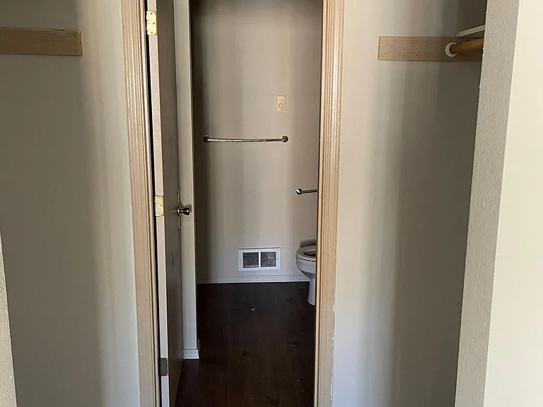 2110 N Yellowstone St #B — Photo 15