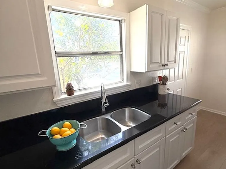 760 Elmira St #8 — Photo 13