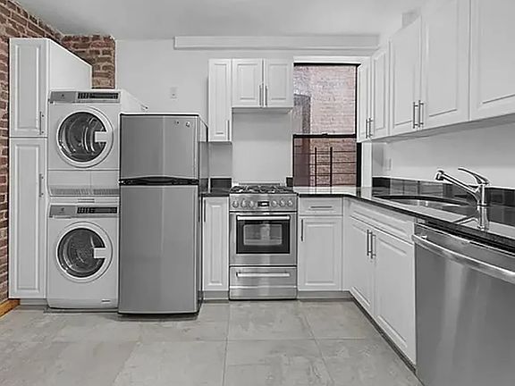 3rd image of 570 W 172nd St APT 3B