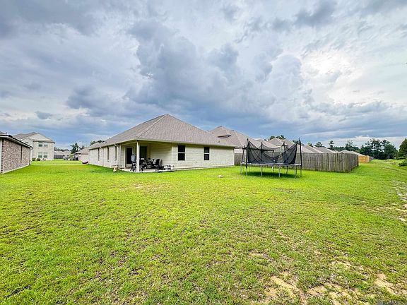 3rd image of 13295 Fowler Dr