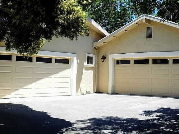 4th image of 1254 Chateau Dr
