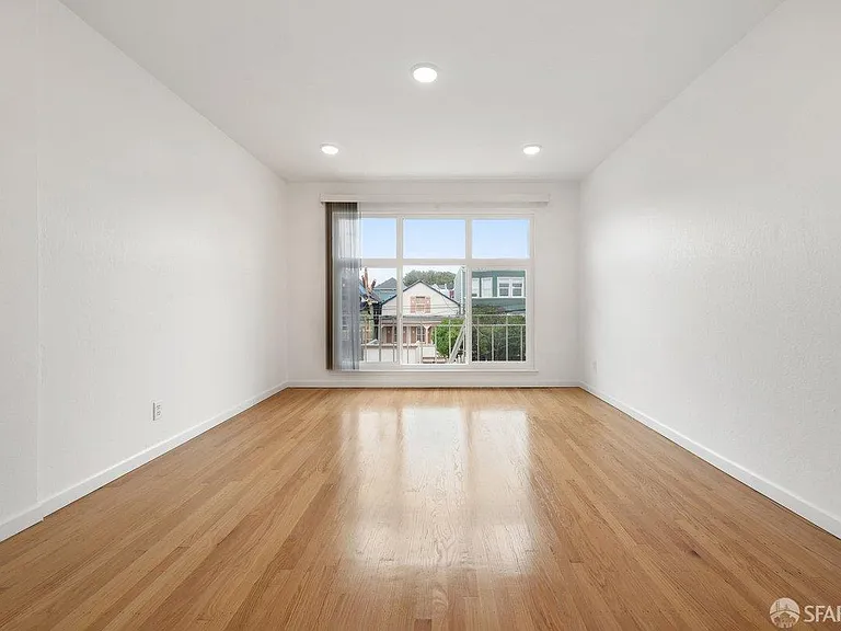 1355 47th Ave — Photo 2