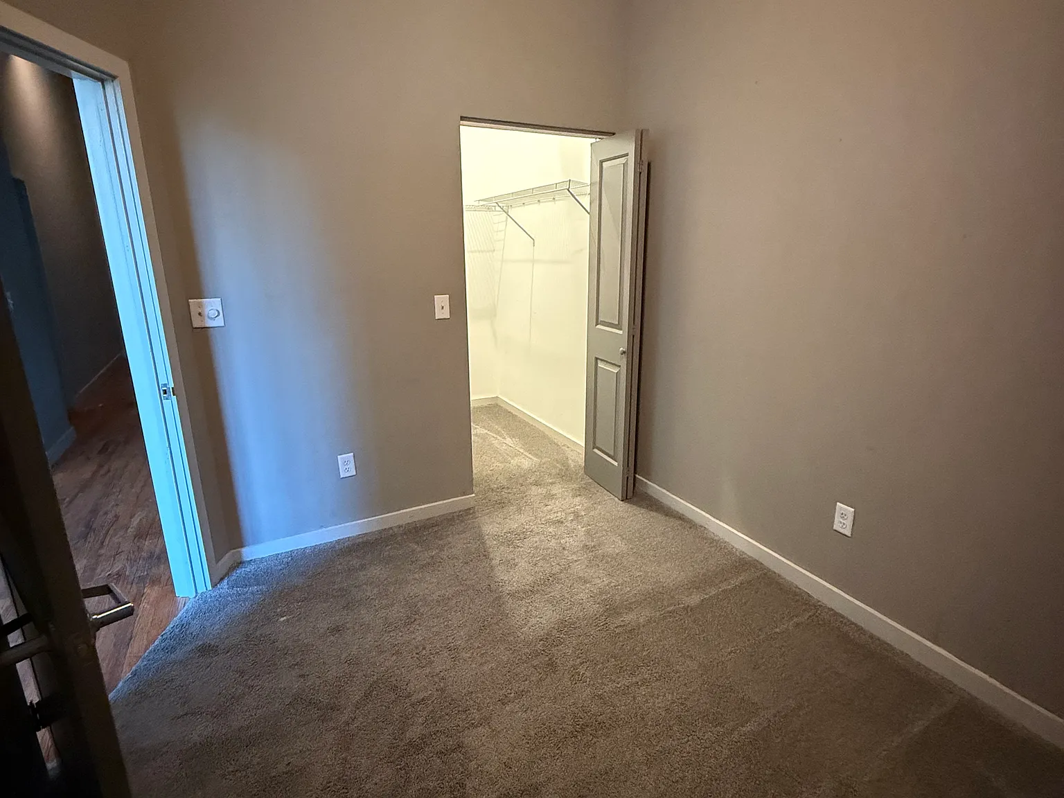 2 bed, 1400 sqft, $1,400 — Photo 4