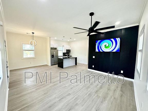 3rd image of 1121 Zeigler St Unit B