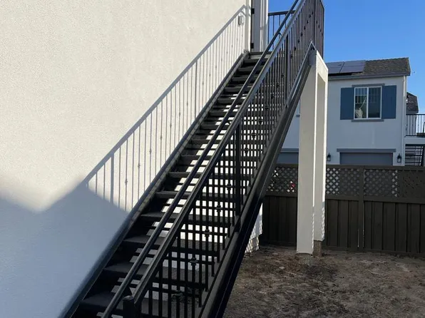 3053 Neil Jerome Dr #1, Tracy, CA 95377