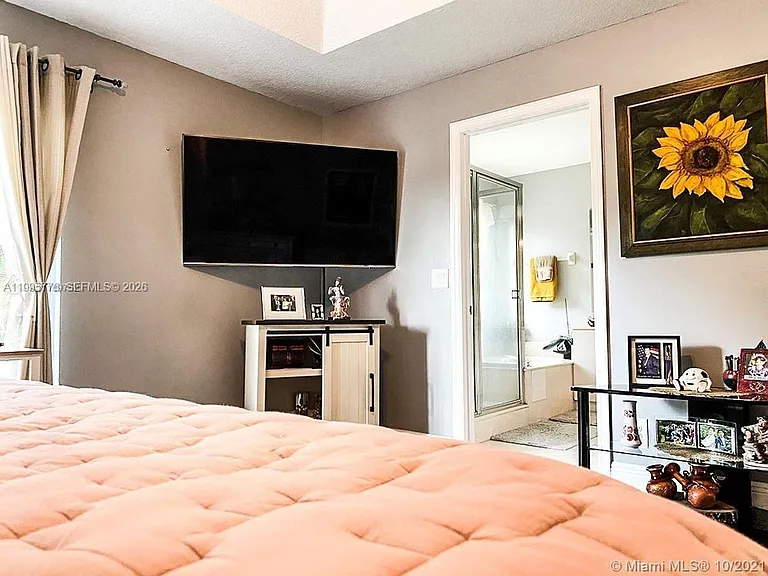 3657 Asperwood Cir #3657 — Photo 6