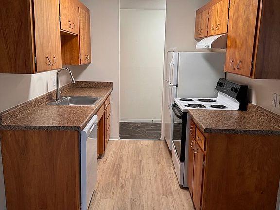 5th image of 4740 & 4744 40th Ave NE #44D