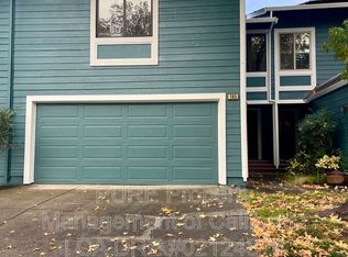 105 Marylyn Cir, Petaluma, CA 94954