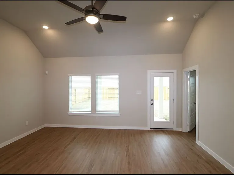 8623 Oceanmist Cove Dr — Photo 3