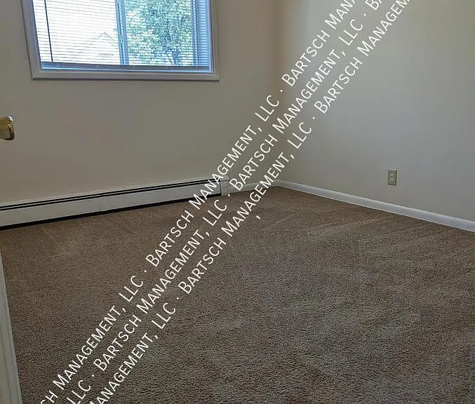 2036 S 92nd St #15 — Photo 4
