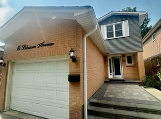 14 Blossom Ave, Brampton, ON L6X 2W3