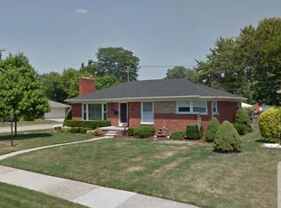 21901 Edgewood St, Saint Clair Shores, MI