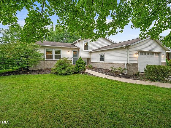2nd image of 379 Birchdale Rd