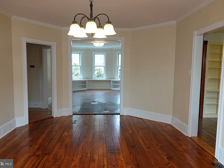 36 Hart Ave — Photo 15