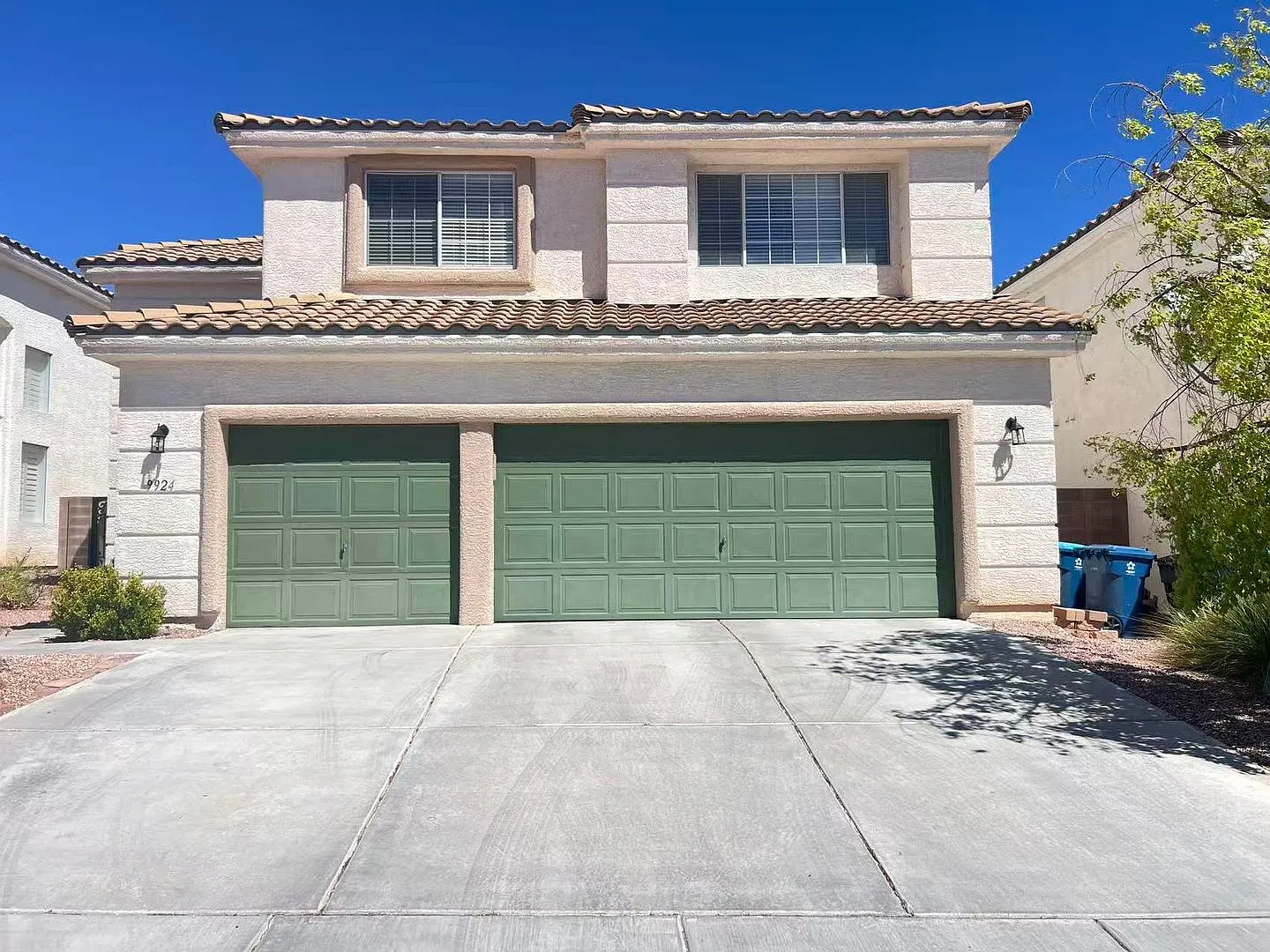 Beautifully 4-Bedroom Home with 3-Car Garage in Southwest Las Vegas — Photo 1
