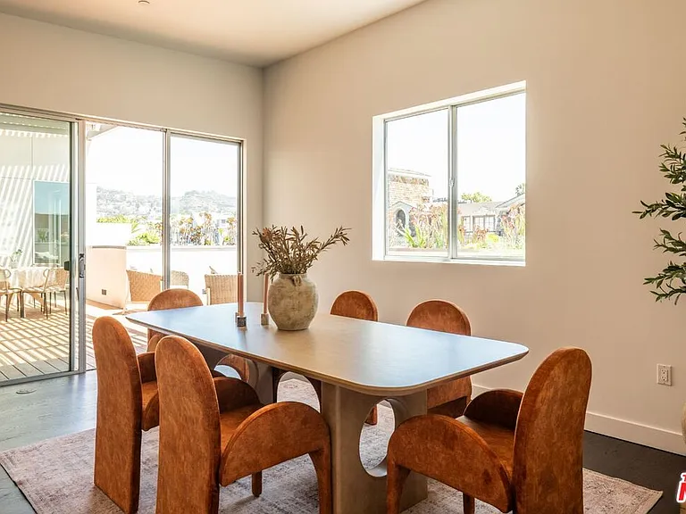 855 N Croft Ave #Penthouse 4 — Photo 15