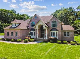 1 Diamond Pl, Martinsville, NJ 08836