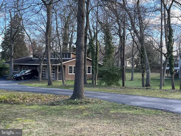 212 Lotus Ave, Voorhees, NJ 08043