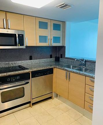3rd image of 2101 Brickell Ave APT 2611