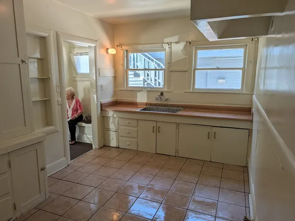 260 Orange Ave, Long Beach, CA 90802