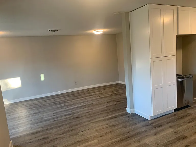 10004 Olmos Dr — Photo 14