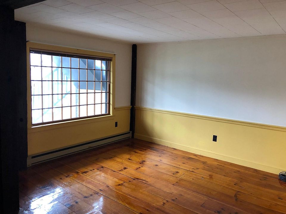 Living Room - has been painted all antique white.