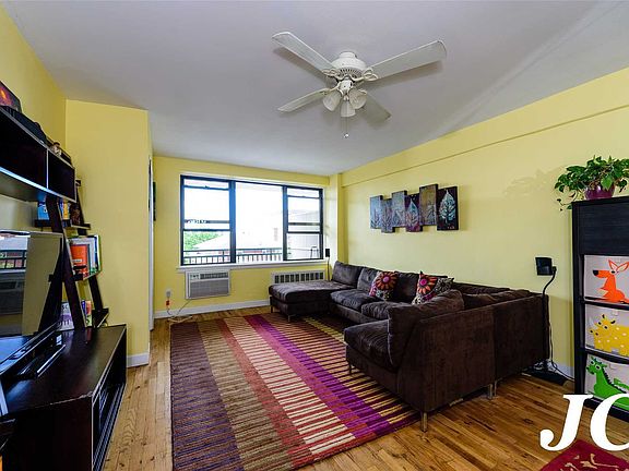 4th image of 333 E Broadway APT 2F