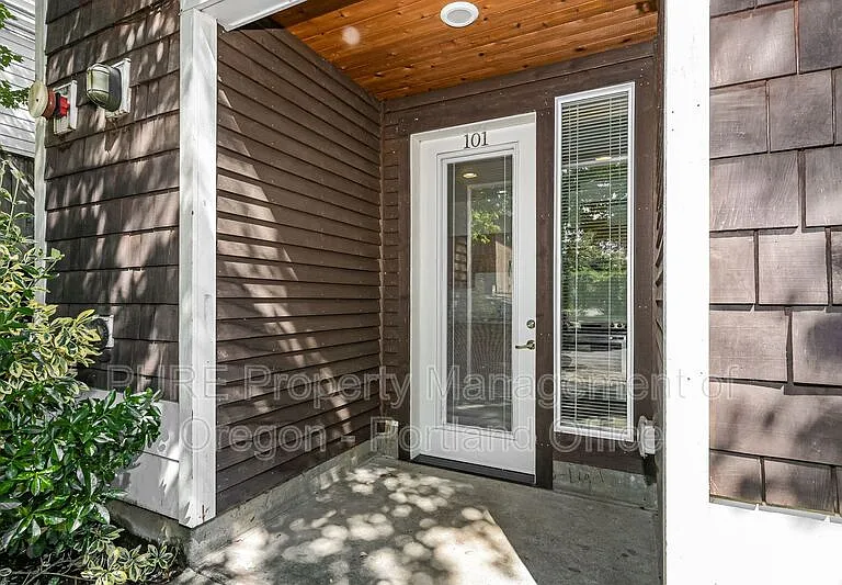 5490 SE Milwaukie Ave #101 — Photo 5
