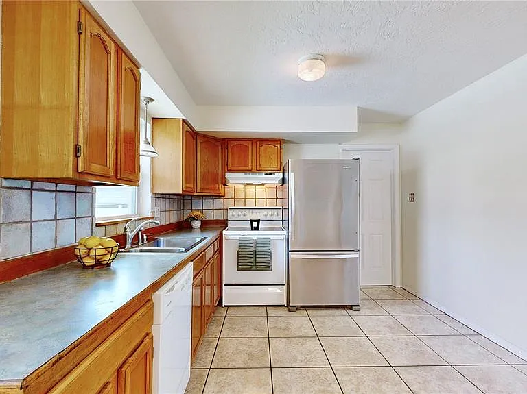 5233 52nd Way N — Photo 11