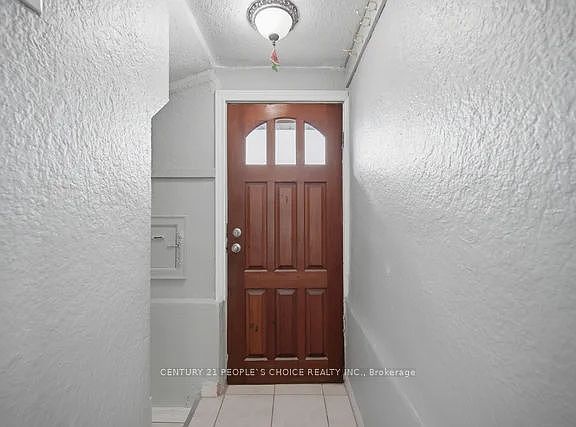 2nd image of 249 Burnhamthorpe Rd