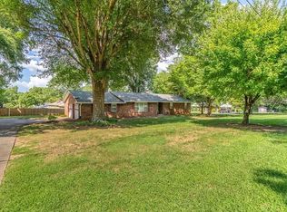 825 Reynolds Rd, Lewisville, NC 27023