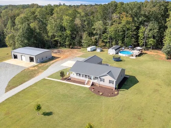 2970 Jess Smith Rd, Sophia, NC 27350