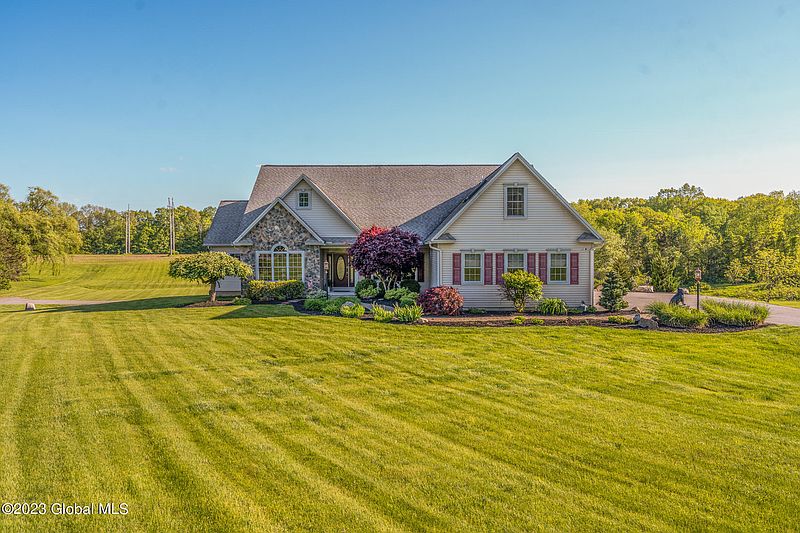 2nd image of 70 Vanvranken Road