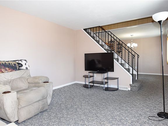 3rd image of 45 Glenview Ave