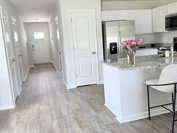 4th image of 4158 High Glen Dr