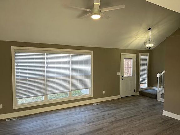 4th image of 10219 Hightower Ct