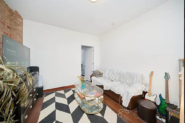 Rented by Living New York | media 17