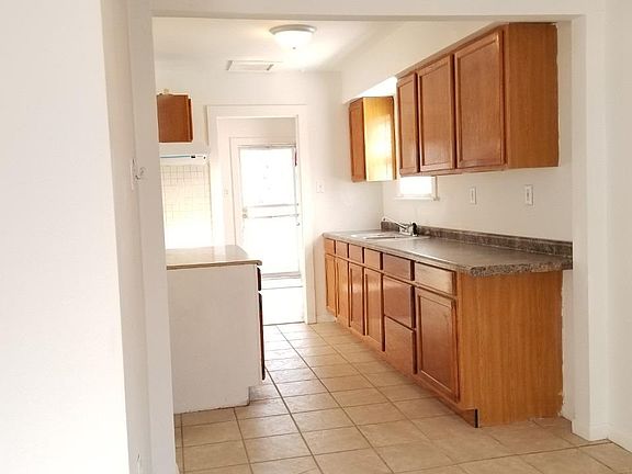 5th image of 7238 Osborne Ave