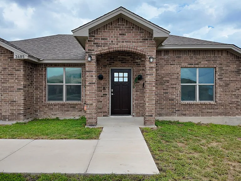 3485 Nicole St — Photo 4