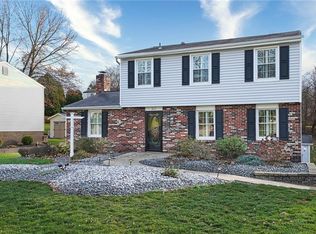 412 Meade Dr, Coraopolis, PA 15108