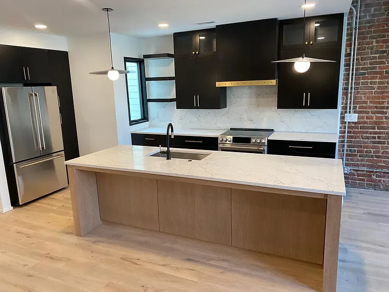 312 E Adams St #B — Photo 3