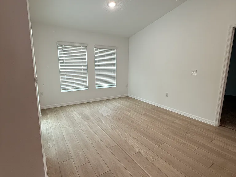 5409 San Pietro Dr — Photo 5