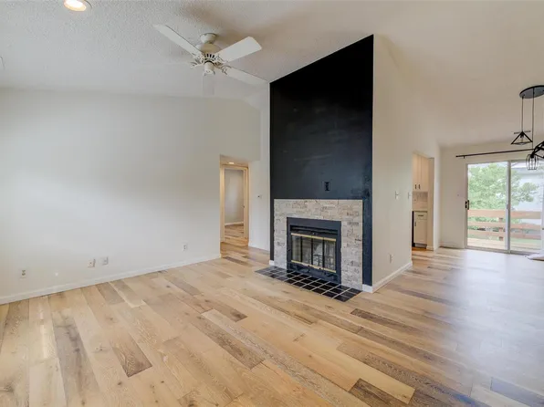 1540 E Swan Cir, Saint Louis, MO 63144